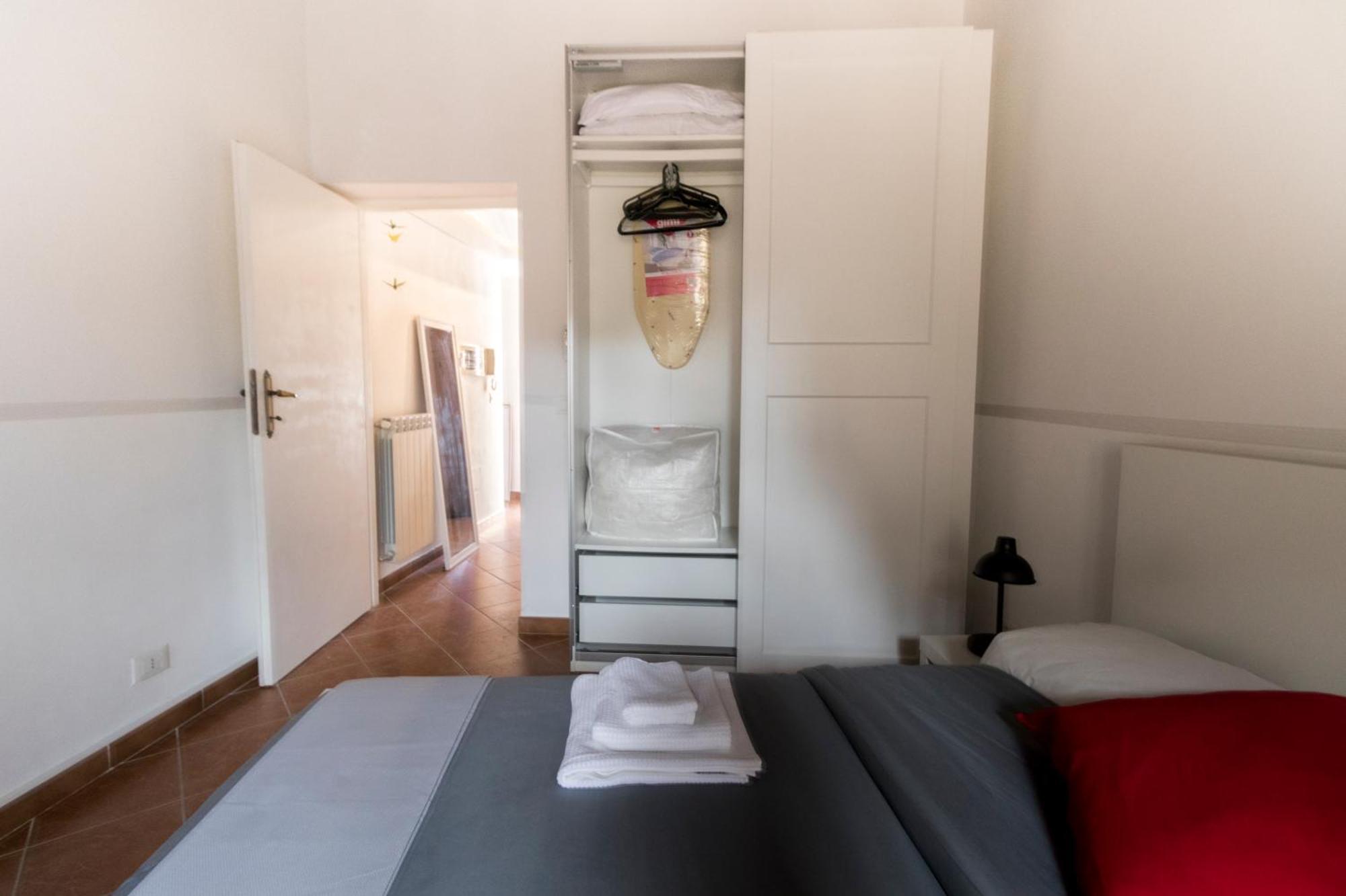 Апартаменты Casa Q163A Tuscolana Next To Metro Рим Экстерьер фото